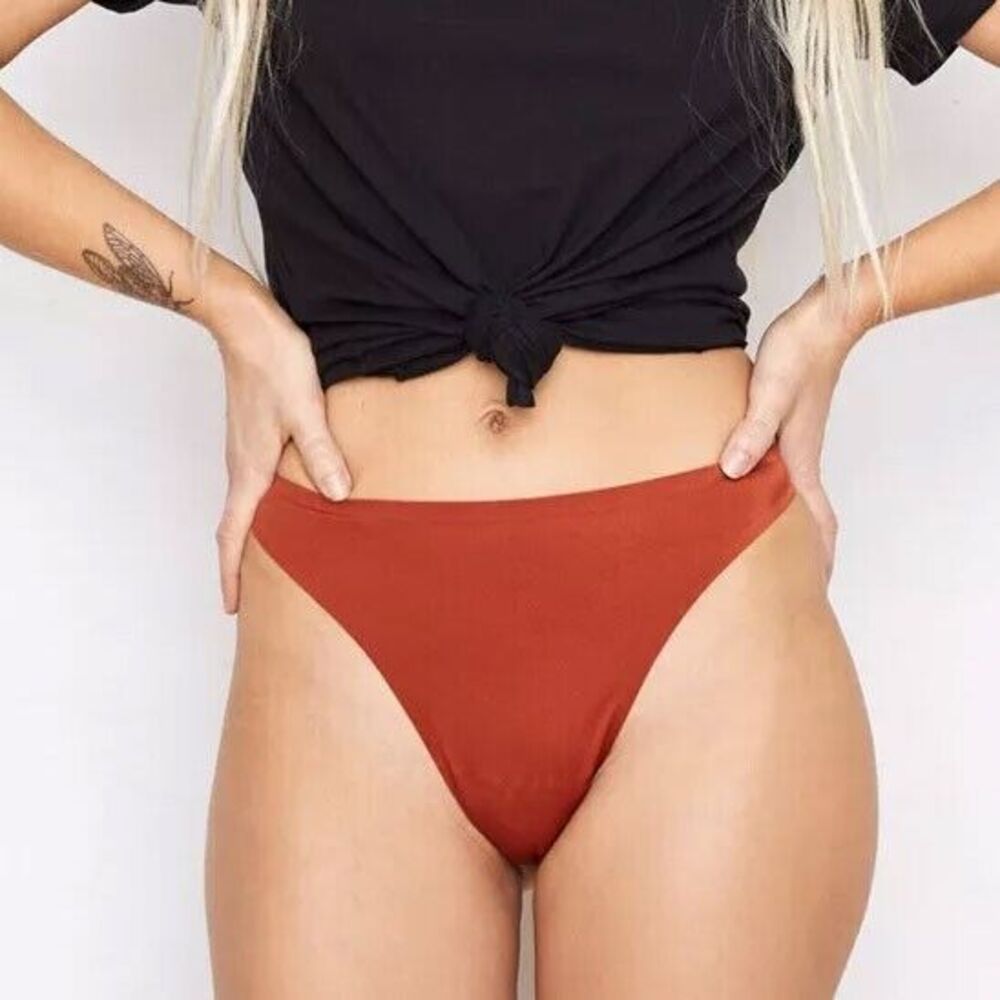 *50off3* NWT XS We Are HAH High End Thong XS Bronze Seamless NPL